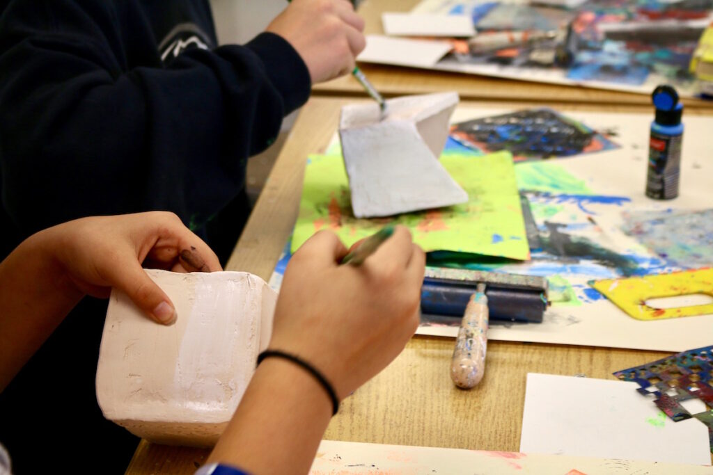 students using gesso