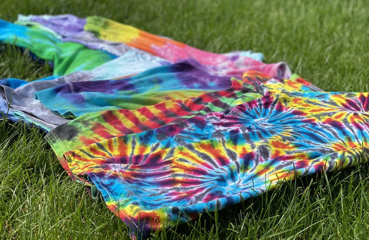 6 Exciting Tie-Dye Techniques To Try This Summer - The Art Of Education  University