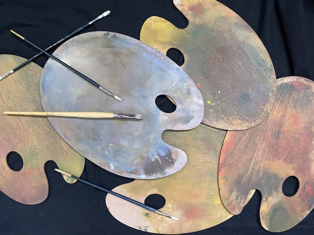 wooden palettes and brushes