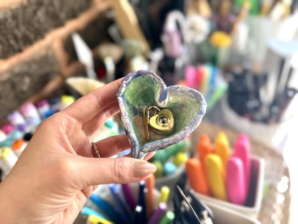 heart pinch pot with heart lock and key