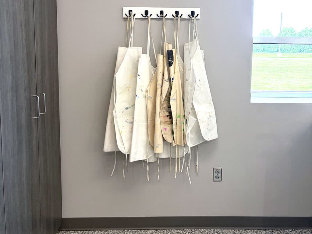 apron rack