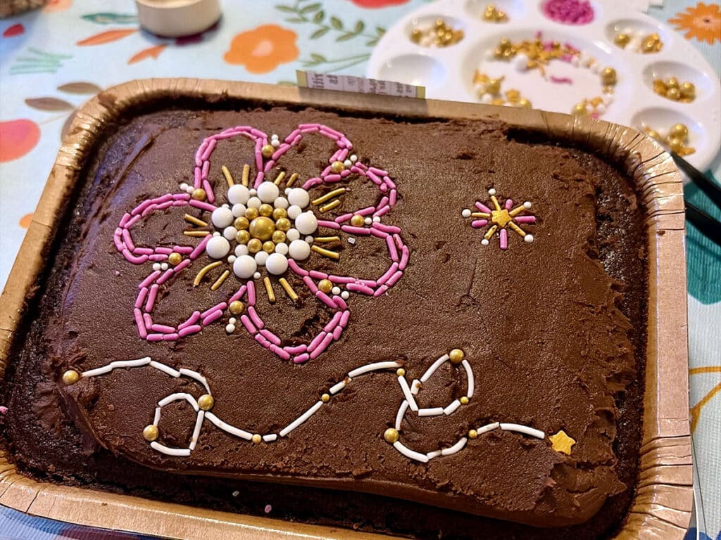 cake embroidery