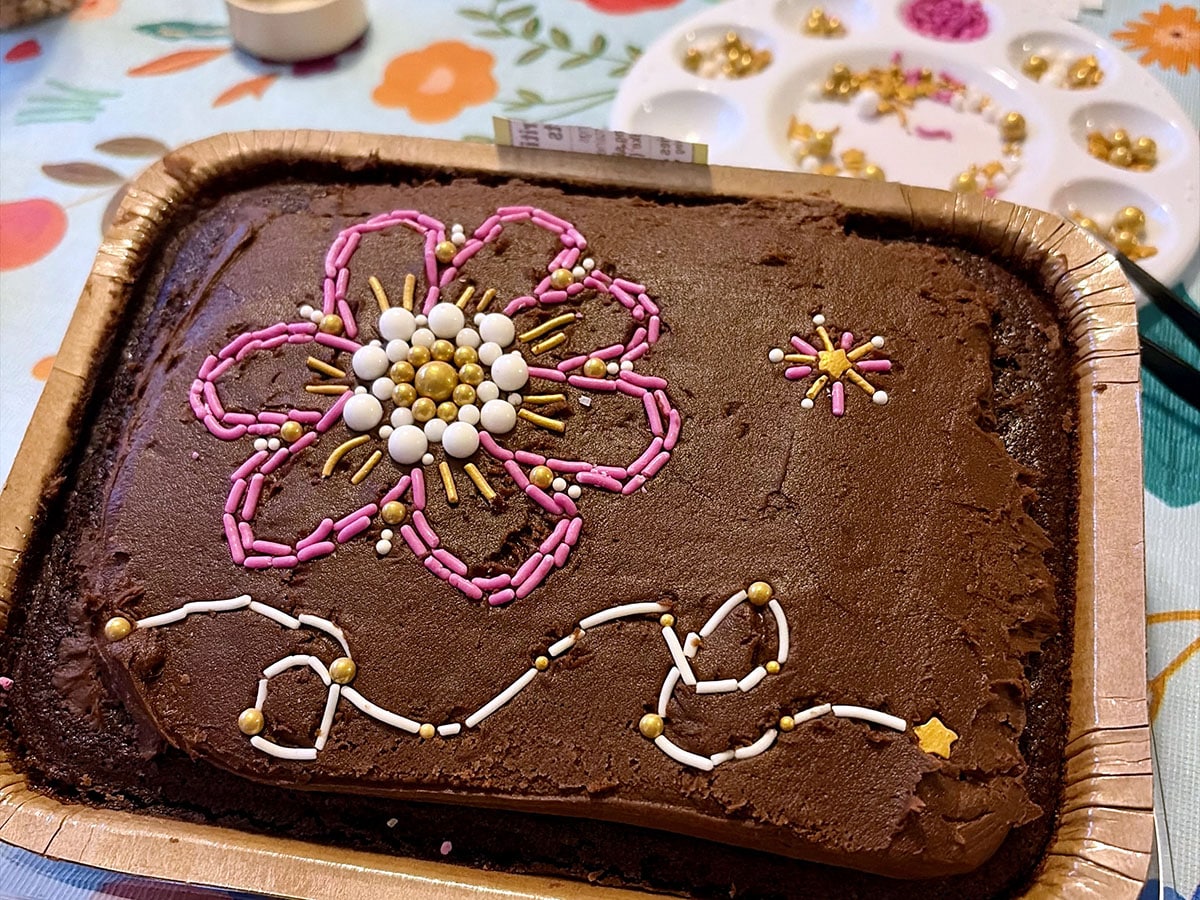 cake embroidery